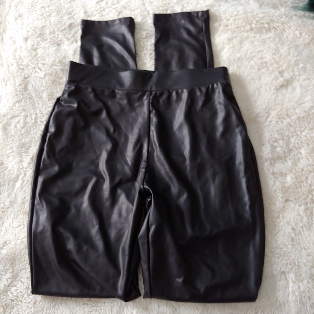 Kardashian collection highrise shapewear liquid leather look leggings Size M